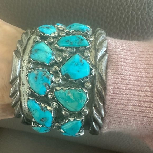 Jewelry - Exquisite Old Turquoise Treasure Cuff 30%Off !!
